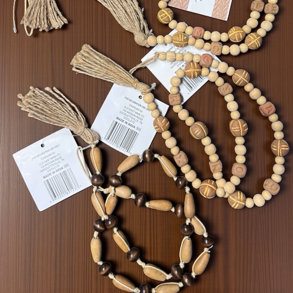 NWT 29.5" Wooden Bead Neutral Garland – Farmhouse Chic/Boho Neutral – Set of 5! - Picture 8 of 9